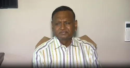 उदित राज का खड़गे का समर्थन, कहा- गांधी और पटेल से गुजरात महान नहीं बनता