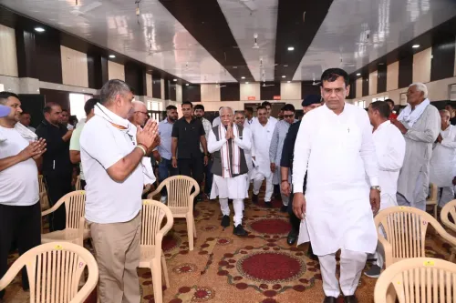 Khattar Meets Jamba Villagers in Nilokheri Jan Sampark Drive