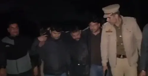 क्या खुर्जा में पुलिस मुठभेड़ में गोकशी आरोपी नदीम घायल हुआ और साथी हुजैफा गिरफ्तार हुआ?