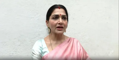 क्या खुशबू सुंदर ने कांग्रेस और तमिलनाडु सरकार पर आर्य-द्रविड़ बहस को भटकाने वाला बताया?