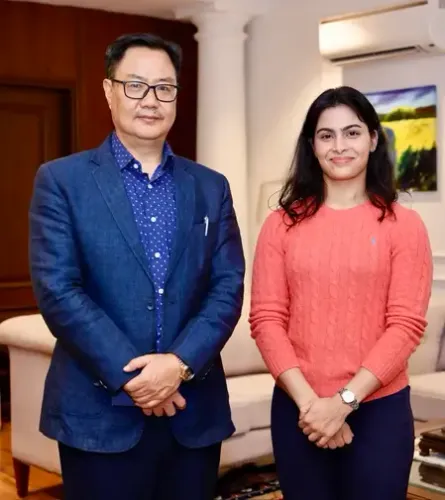 किरेन रिजिजू ने पेरिस ओलंपिक पदक विजेता मनु भाकर से की मुलाकात 