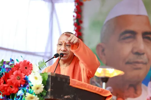 क्या किसान जब ऊर्जा का प्रवाह करता है तो धरती सोना उगलती है? : सीएम योगी