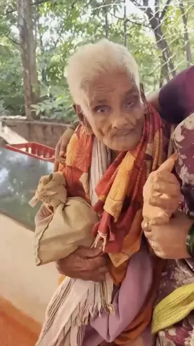 Kishan Reddy hails 116-yr-old devotee's Tirumala climb