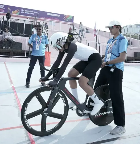 How Did Cyclist Meenakshi Rohilla Achieve Four Gold Medals in KIUG 2025?