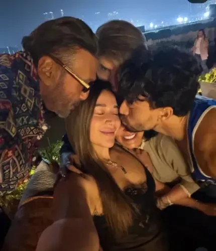 Krishna Shroff shares an adorable pic of father Jackie Shroff, brother Tiger Shroff kissing her on birthday