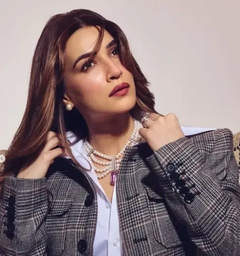 Kriti Sanon Reveals Joyful Summer Vibes While Shooting 'Jab Talak' from 'Cocktail 2'