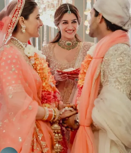 How Did Kriti Sanon's Pet Dogs Join Sister Nupur's Wedding Celebration?