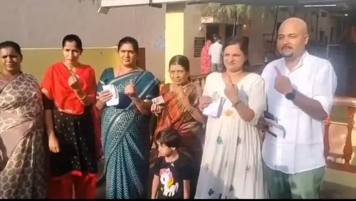 Karnataka Bypolls: Voter Turnout at 43% in Bagalkot, 37% in Davanagere Amid Cash Distribution Claims