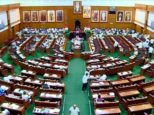 Did the K'taka government acknowledge the Gruha Laxmi dues lapse?