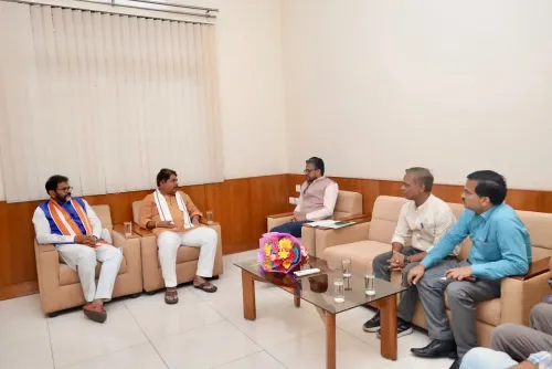 Karnataka drought: BJP tells Centre's team Congress left farmers without relief