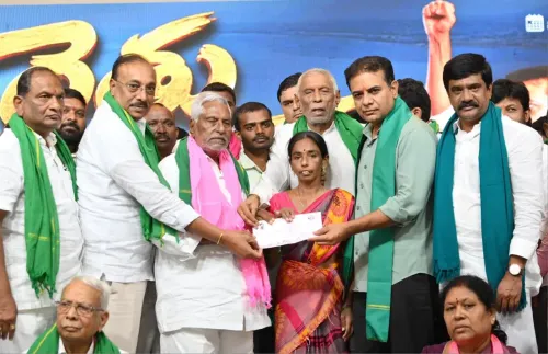 KTR gives ₹5 lakh each to families of 4 farmers killed at Manchiryal centre