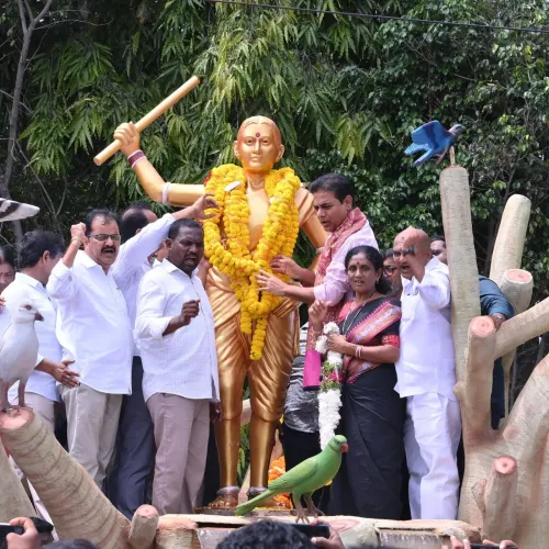KTR Pays Tribute to Chakali Ilamma on Her Birth Anniversary
