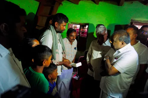 Mandya farmer couple suicide: Kumaraswamy blames Karnataka govt