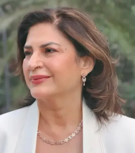 Did Kunickaa Sadanand Draw the Line as a Troll Compared Her Son to Kumar Sanu?