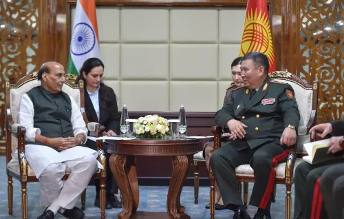 राजनाथ सिंह ने SCO बैठक में किर्गिस्तान व बेलारूस के रक्षामंत्रियों से की द्विपक्षीय वार्ता