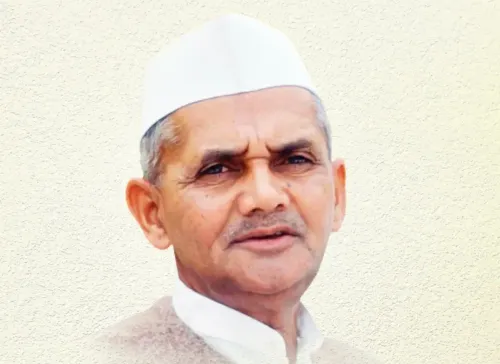 लाल बहादुर शास्त्री जयंती 2 अक्टूबर: राजनाथ सिंह, योगी, गडकरी समेत दर्जनों नेताओं ने किया नमन
