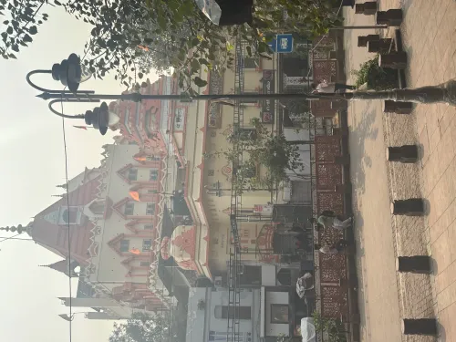 क्या लालकिला विस्फोट कांड ने आस-पास के बाजारों को बंद करने पर मजबूर कर दिया?