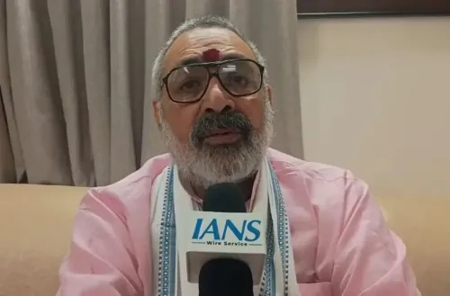 Giriraj Singh Accuses Lalu Prasad Yadav of Transforming Bihar into Bengal