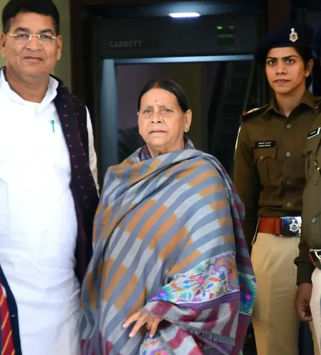 Delhi HC Orders CBI to Respond to Rabri Devi's Plea on Land-for-Jobs Case