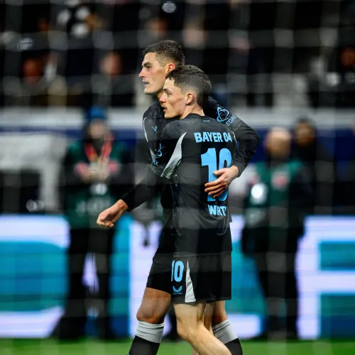 Leverkusen Dominates Frankfurt to Maintain Pressure on Bayern