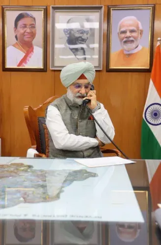 एलजी वीके सक्सेना ने 12वीं टॉपर्स को दी बधाई, बोले- युवा भारत के भविष्य के निर्माता