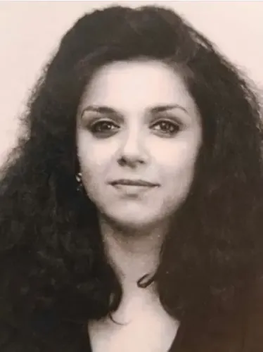 Does Lillete Dubey Laugh at Her ‘80s Perm While Celebrating 35 Years of Theatre?