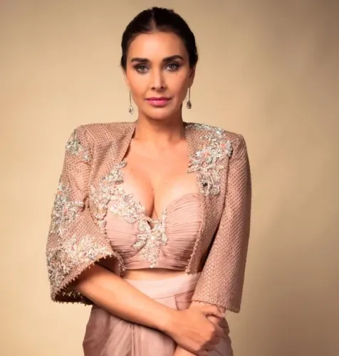 Is Turning 50 a Significant Turning Point for Lisa Ray?