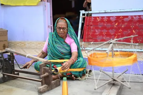 गुजरात हस्तकला सेतु योजना: ₹58 करोड़ की पहल से 21,000+ कारीगरों की आय दोगुनी, 50,000 नए रोज़गार