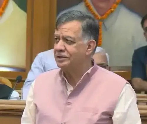 क्या विशेषाधिकार समिति लोकतंत्र की गरिमा का प्रहरी है? : सतीश महाना