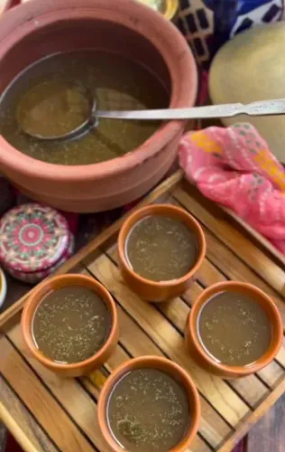 गर्मी और लू से राहत दिलाएगा इमली पना: जानें फायदे, सामग्री और बनाने का तरीका