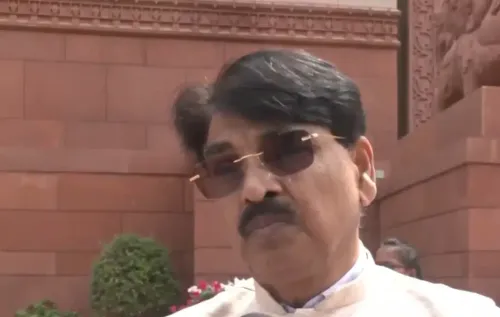 भाजपा सांसदों का विपक्ष पर हमला: 'देश में कोई संकट नहीं, अराजकता फैला रहा विपक्ष'