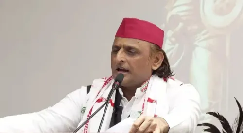 लखनऊ अलीगंज अग्निकांड: अखिलेश यादव का UP सरकार पर हमला, ₹1 करोड़ मुआवजे और सरकारी नौकरी की मांग