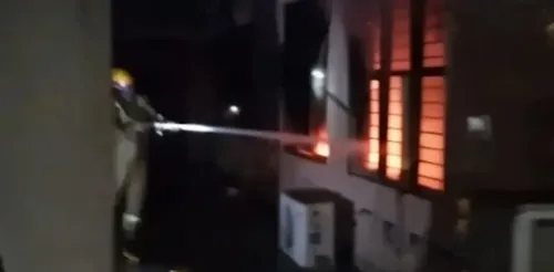 क्या लखनऊ: शकुंतला मिश्रा यूनिवर्सिटी कैंपस के बैंक में देर रात आग लग गई?