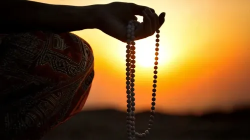 मां अम्बे की आशीर्वाद से जीवन की सभी रुकावटें होंगी समाप्त, बस सही विधि से करें इन मंत्रों का जाप