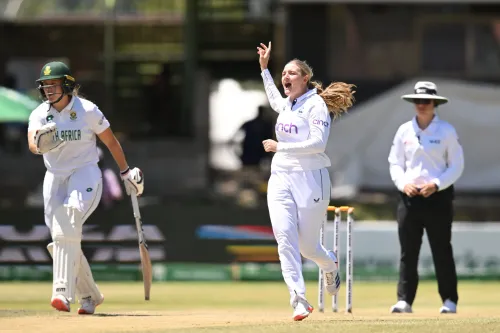 Ryana MacDonald-Gay, Freya Kemp, Linsey Smith & Linsey Smith Selected for England’s Women’s Ashes Squad