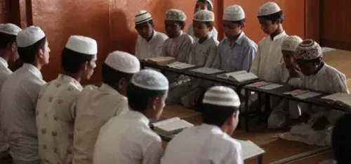 उत्तराखंड अल्पसंख्यक शैक्षणिक संस्थान अधिनियम 2025: मदरसा बोर्ड समाप्त, सभी 6 अल्पसंख्यक समुदायों को समान शिक्षा अधिकार