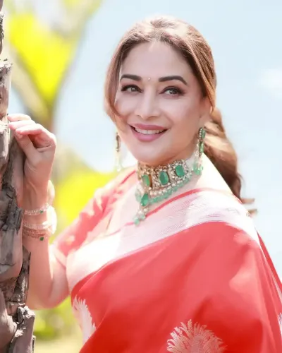 Did Madhuri Dixit Discover a 'Hum Apke Hain Kaun' Treasure on Set?