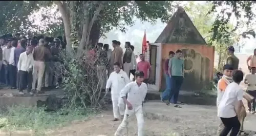 क्या मध्य प्रदेश के बुरहानपुर जिले में शिव मंदिर में तोड़फोड़ हुई?
