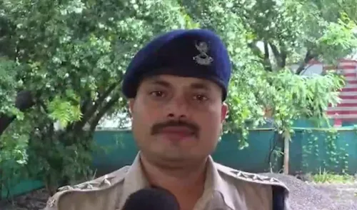 खंडवा में 11 घंटे का रेस्क्यू ऑपरेशन: टापू पर फंसे 4 युवक सुरक्षित, SDRF-होमगार्ड की 30 जवानों की टीम ने बचाया