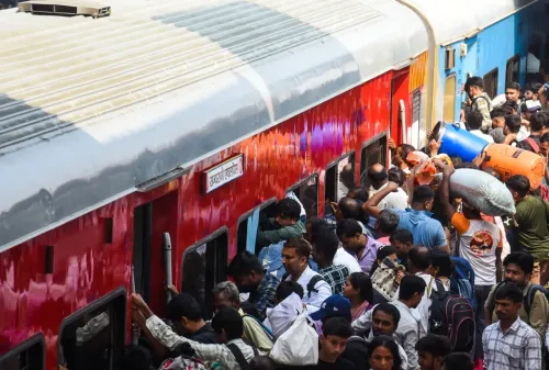 क्या त्योहारी सीजन में मध्य रेलवे की विशेष तैयारी यात्रियों के लिए सुगम बनाएगी?