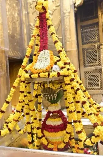 क्या माघ माह की चतुर्दशी तिथि, मासिक शिवरात्रि पर शिव-गौरी की पूजा करना शुभ है?