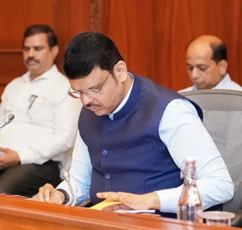 What Changes Did Maha CM Recommend for the Solar Agri Pump Scheme?
