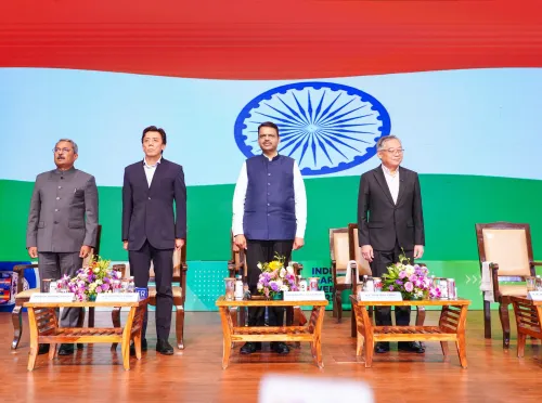 How is Singapore Collaborating with Maharashtra for the Vadhavan Port Development?