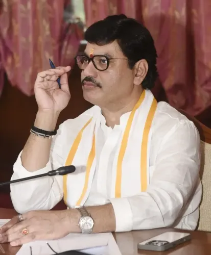 Maharashtra Family Court Directs Dhananjay Munde to Provide Rs 2 Lakh Monthly Support to Karuna Sharma