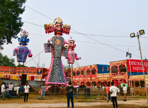 What to Expect from Tomorrow's Dussehra Rallies with Uddhav Thackeray and Eknath Shinde?