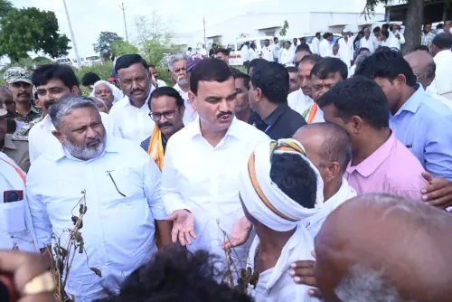 Maharashtra drought: Govt pledges farmer aid, review meeting on Oct 5