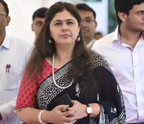 Pankaja Munde unveils pollution action plan for Chandrapur, Bhiwandi clean fuel mandate
