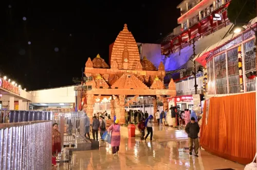 Massive Gathering at Mata Vaishno Devi Shrine for Chaitra Navratri Celebration