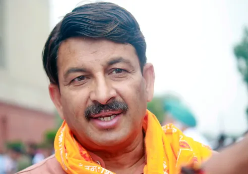 क्या महागठबंधन में लोग लड़ेंगे तो बिहार का भला हो सकेगा?: मनोज तिवारी