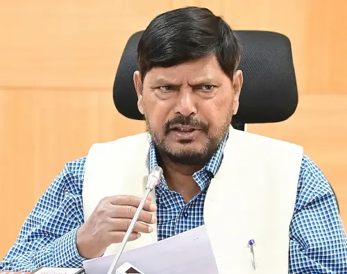 क्या महागठबंधन में सीटों का बंटवारा हो पाएगा? एनडीए को मिलेगा लाभ: रामदास आठवले